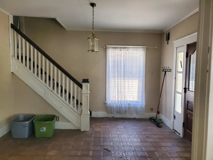 209 N A, Arkansas City, KS 67005 - #2