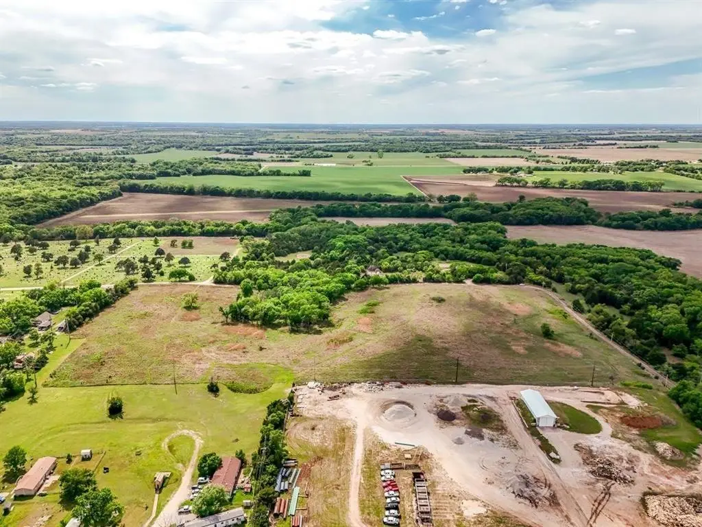 700 N Michigan St, Winfield, KS 67156 - #1