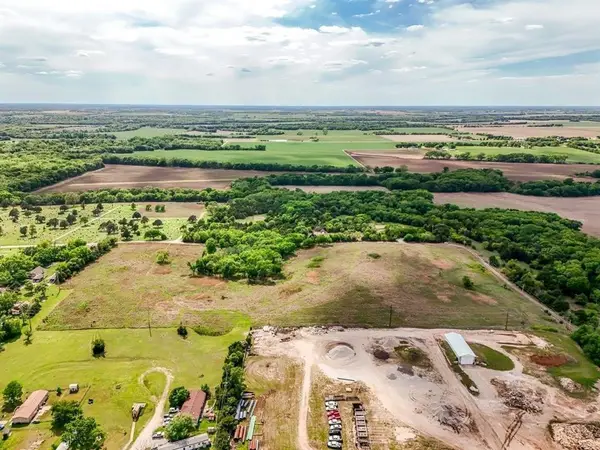 700 N Michigan St, Winfield, KS 67156