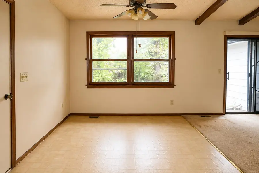 512 SW 11th, Newton, KS 67114 - #3