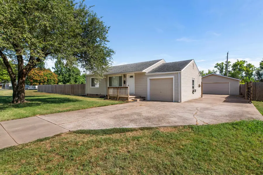1301 W 35th St S, Wichita, KS 67217 - #3