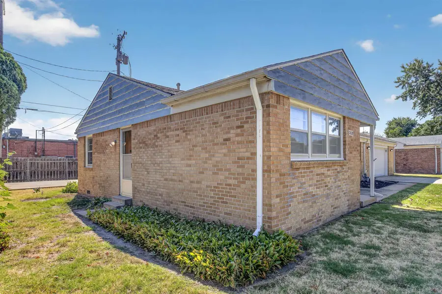 2826 S Greenwood Ave, Wichita, KS 67216 - #3