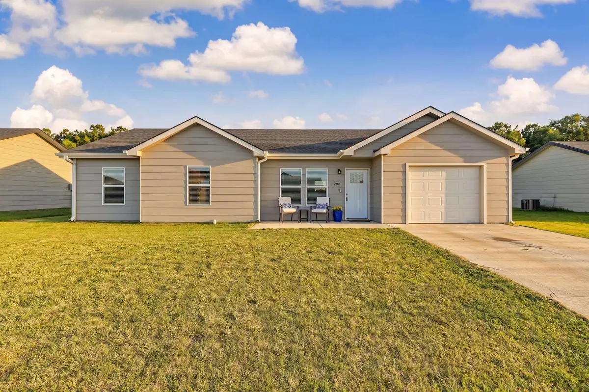 1200 Nautical Dr, Salina, KS 67401 - #1