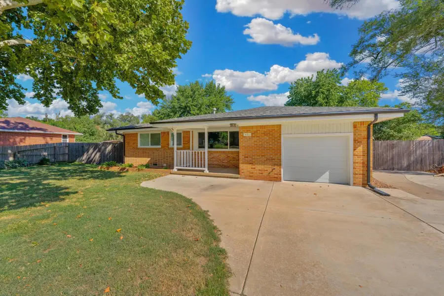 920 W 52nd, Wichita, KS 67217 - #2