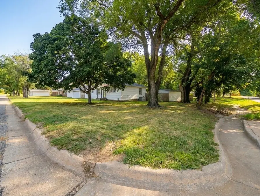 420 S Michigan, Oxford, KS 67119 - #3