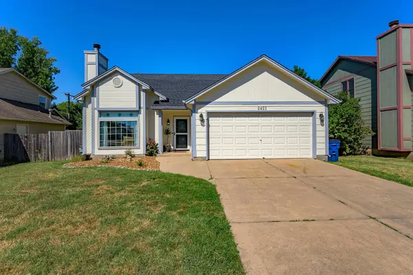 2421 S Linden St, Wichita, KS 67210-2404