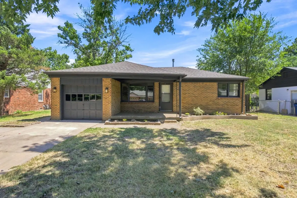 2902 S Washington Ave, Wichita, KS 67216 - #1