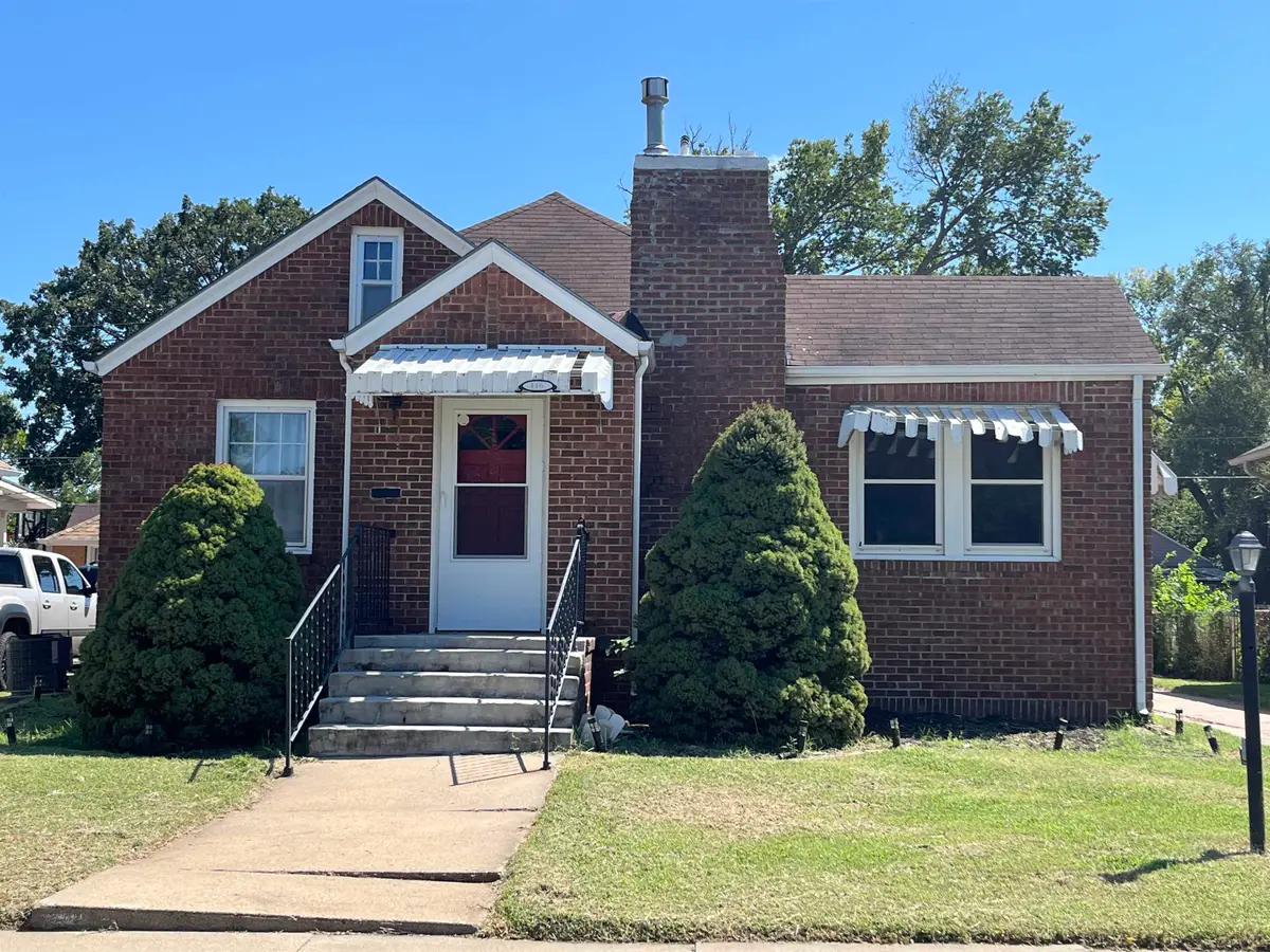 116 E Minneapolis Avenue, Salina, KS 67401 - #1