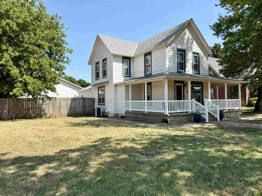 428 N Main St, Andale, KS 67001 - #2