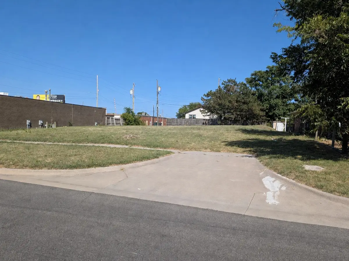 642 N Sheridan Ave., Wichita, KS 78203 - #1