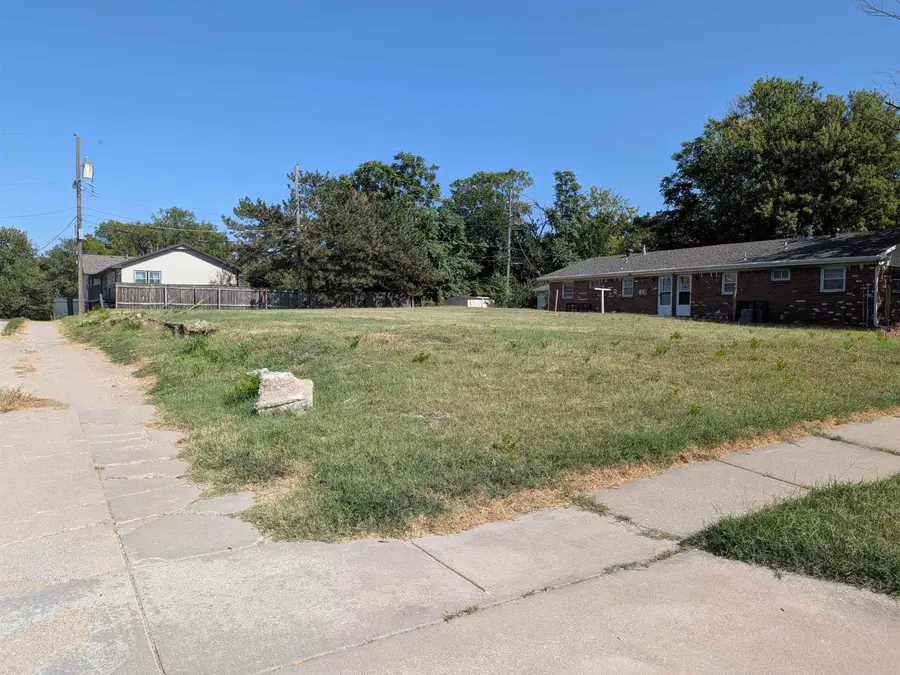 642 N Sheridan Ave., Wichita, KS 78203 - #2