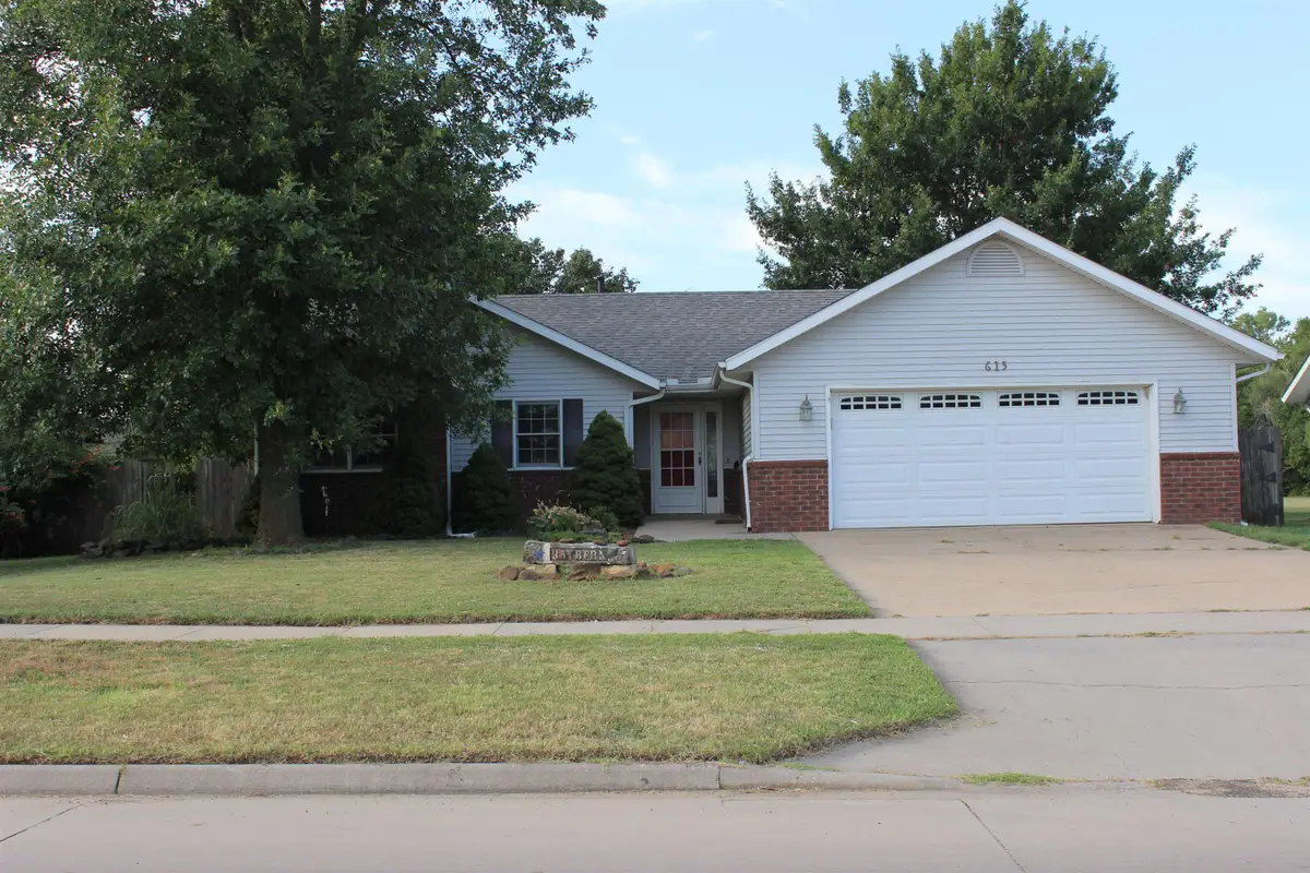 615 W Ave A, McPherson, KS 67460 - #1