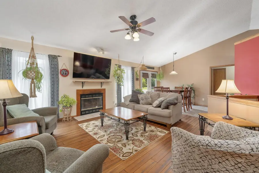 1325 N Stewart St, Wellington, KS 67152 - #2
