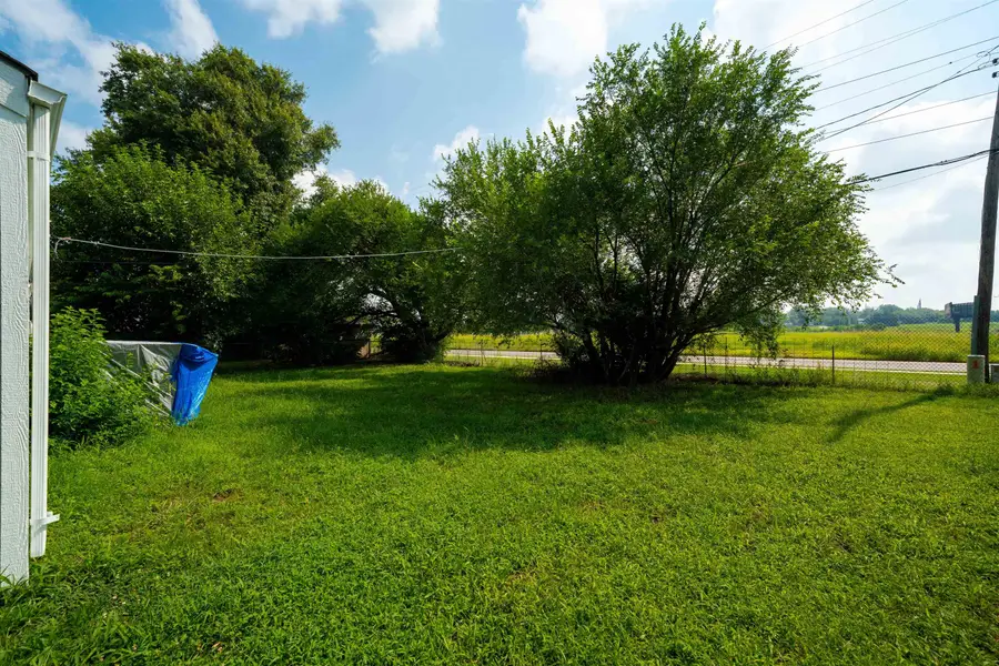 4626 S Hemlock Ave, Wichita, KS 67216 - #2