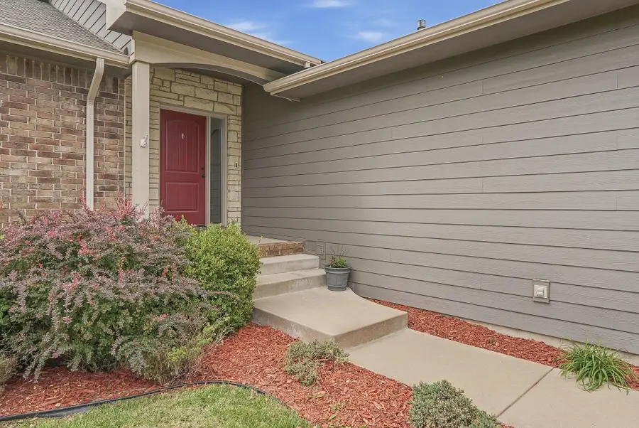 2615 N Woodridge Court, Wichita, KS 67226 - #2
