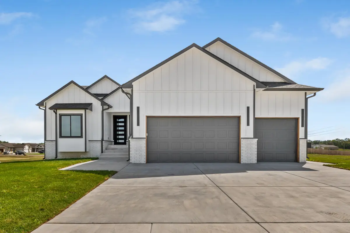 2644 E Ironstone Ct, Park City, KS 67219 - #1