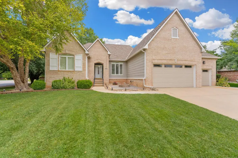 1272 N Hickory Creek Ct, Wichita, KS 67235 - #2