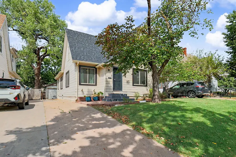3706 E Edgemont Pl, Wichita, KS 67208 - #2