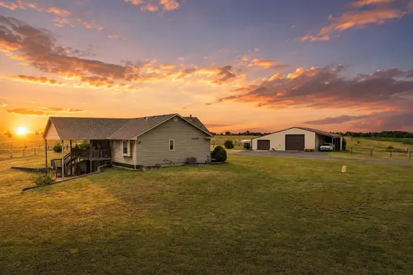 470 W 130th Ave N, Conway Springs, KS 67031