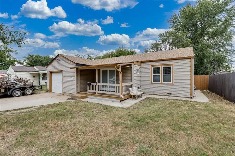 314 W Carlyle St, Wichita, KS 67217 - #2