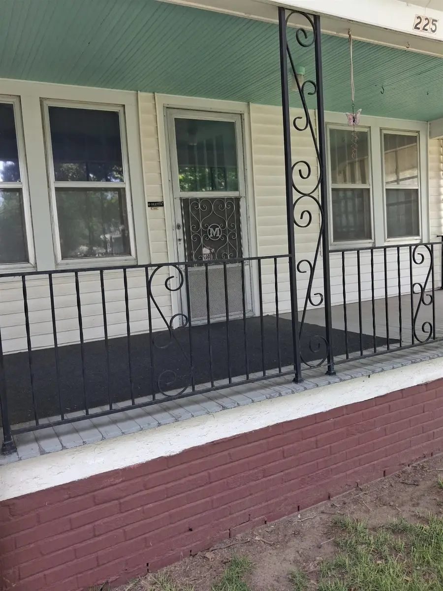 225 N St. Clair Ave., Wichita, KS 67203 - #3