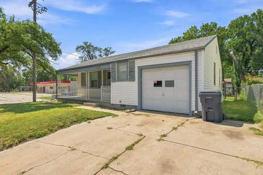 2561 S Hydraulic Ave., Wichita, KS 67216 - #2