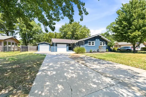 502 W Allison St, Andover, KS 67002