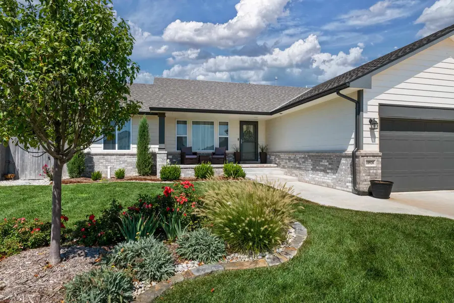 10926 W Cedar Lane, Maize, KS 67101 - #2
