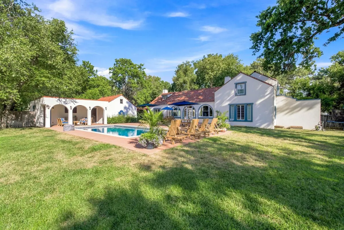 3823 E Lewis St, Wichita, KS 67218 - #1