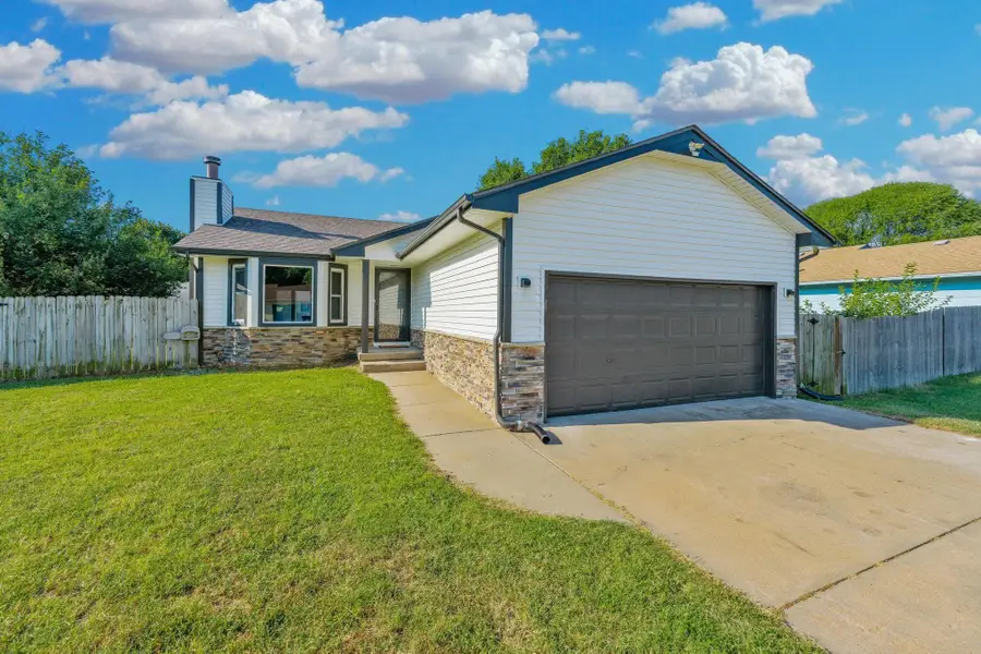 523 W Maywood St, Wichita, KS 67217 - #2