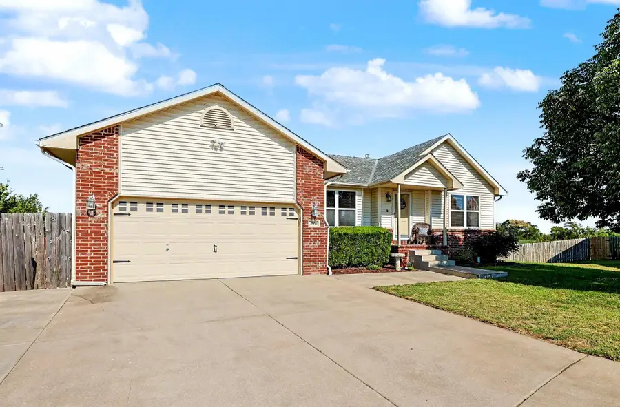2604 Mainsgate Cir, Augusta, KS 67010 - #3