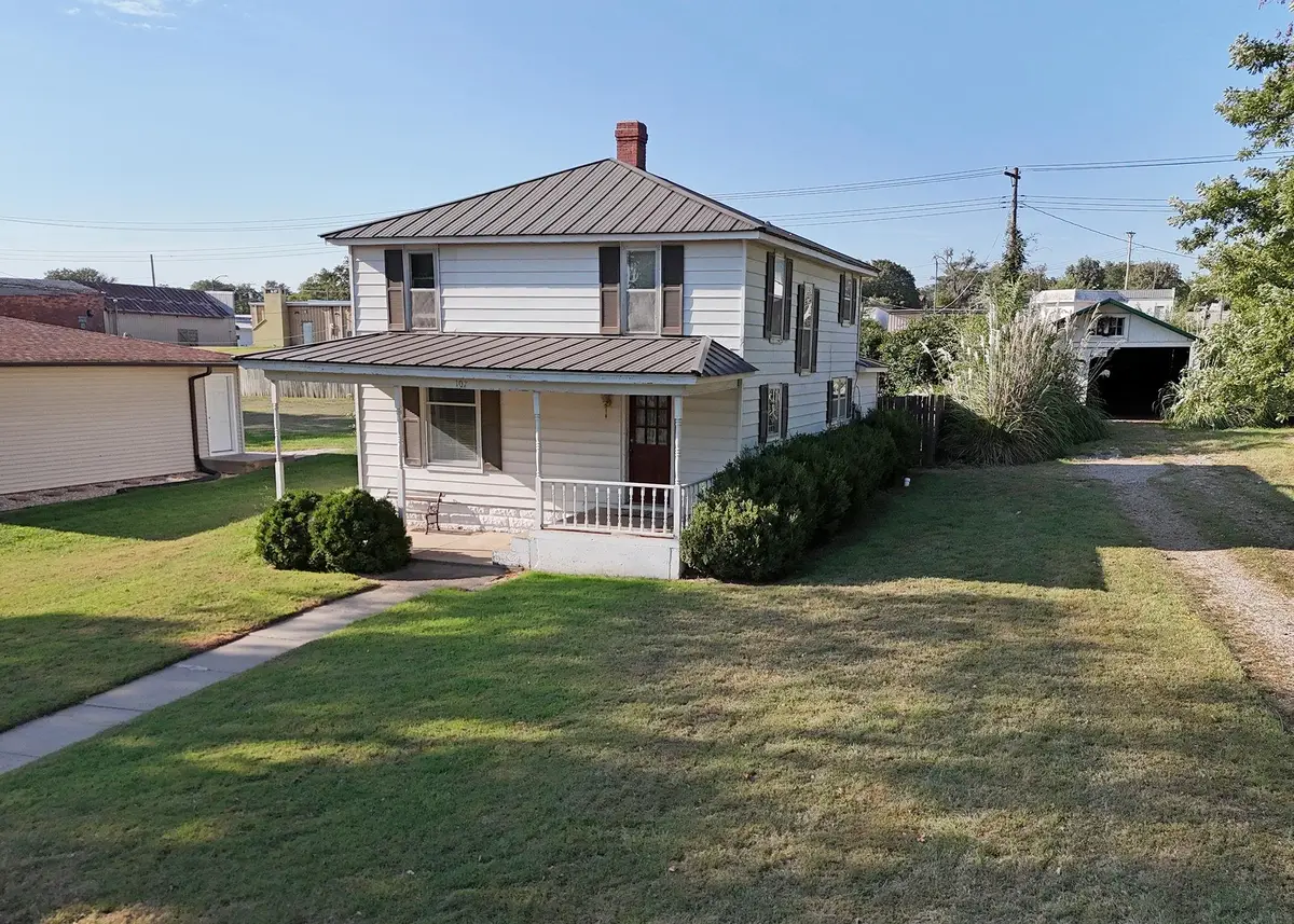 107 E Bartlett St, Clifton, KS 66937 - #1