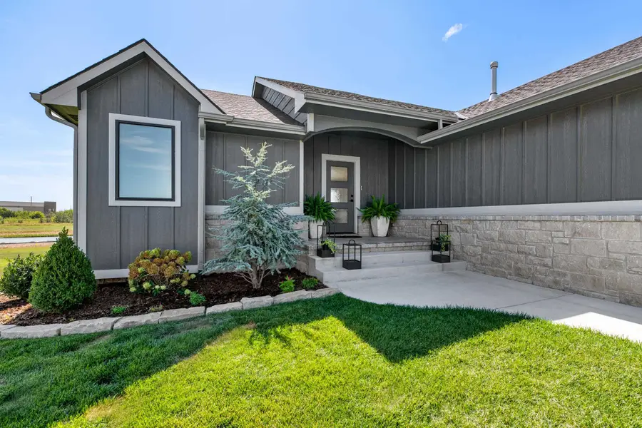 5484 N Toben Dr., Bel Aire, KS 67226 - #2