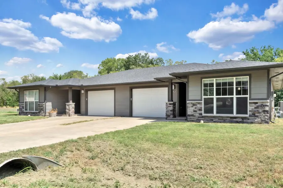 1027-1029 N H St, Wellington, KS 67152 - #2