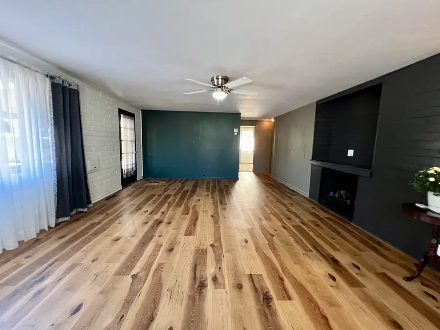 911 N 3rd, Arkansas City, KS 67005 - #3