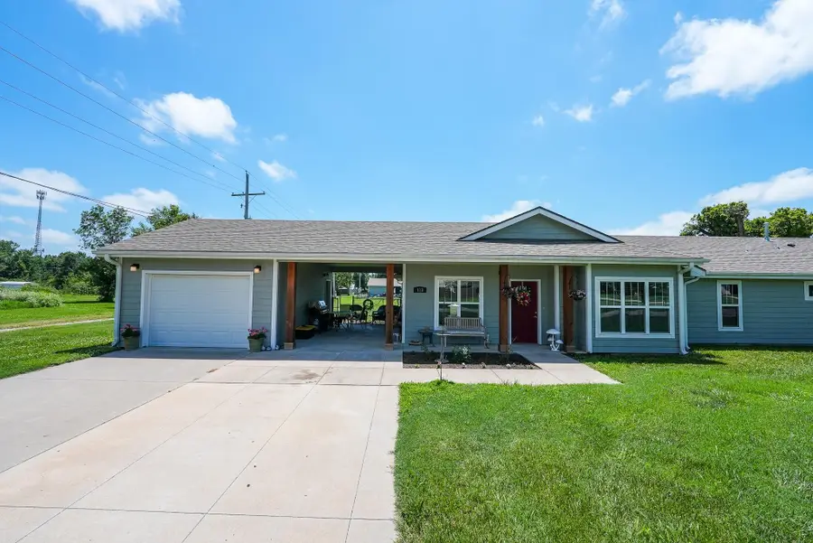 1122 N Main, Eureka, KS 67045 - #2