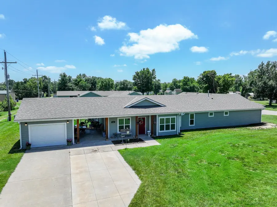1122 N Main, Eureka, KS 67045 - #3