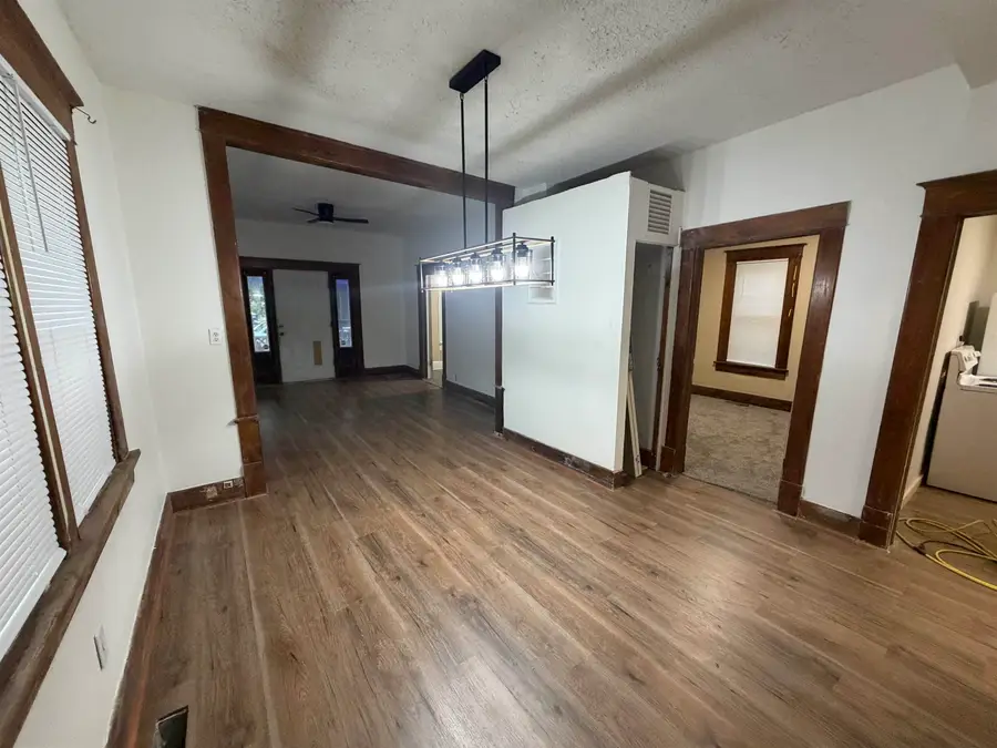 1424 S Main St, Wichita, KS 67213 - #3