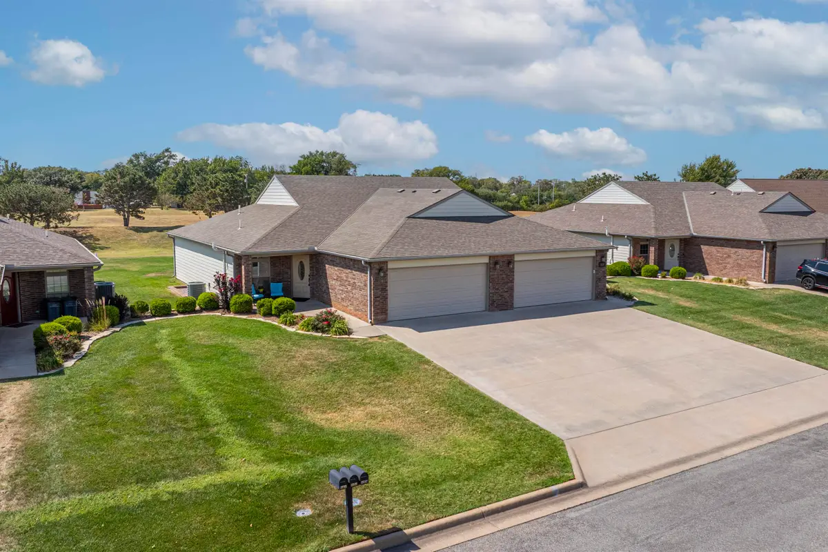 3607 Lakeshore Dr., Winfield, KS 67156 - #1