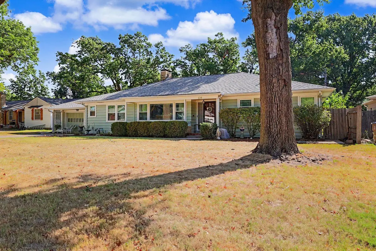 138 S Parkwood Ln, Wichita, KS 67218-1613 - #1