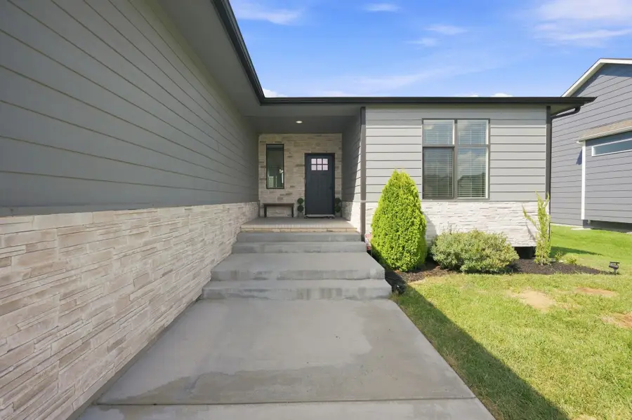 5885 N Saint Paul Ct, Wichita, KS 67204 - #2