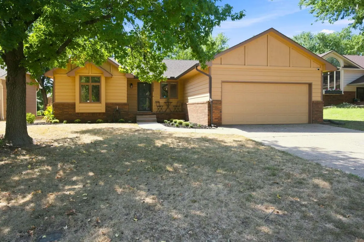 11727 W Rolling Hills Street, Wichita, KS 67212 - #1