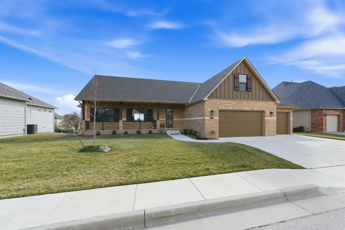 7905 E Turquoise, Bel Aire, KS 67226 - #1