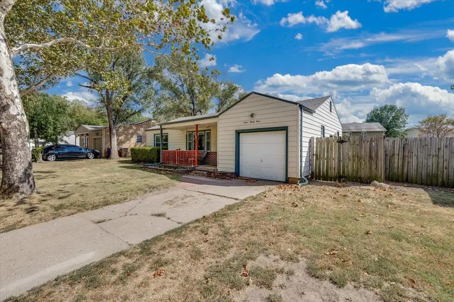 1223 Cloverdale, Park City, KS 67219 - #2