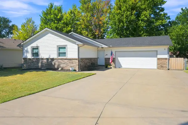 313 S Goddard Rd, Goddard, KS 67052