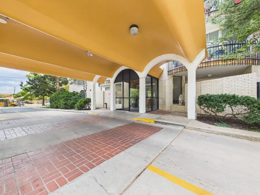 5051 E Lincoln St, Wichita, KS 67218 - #3