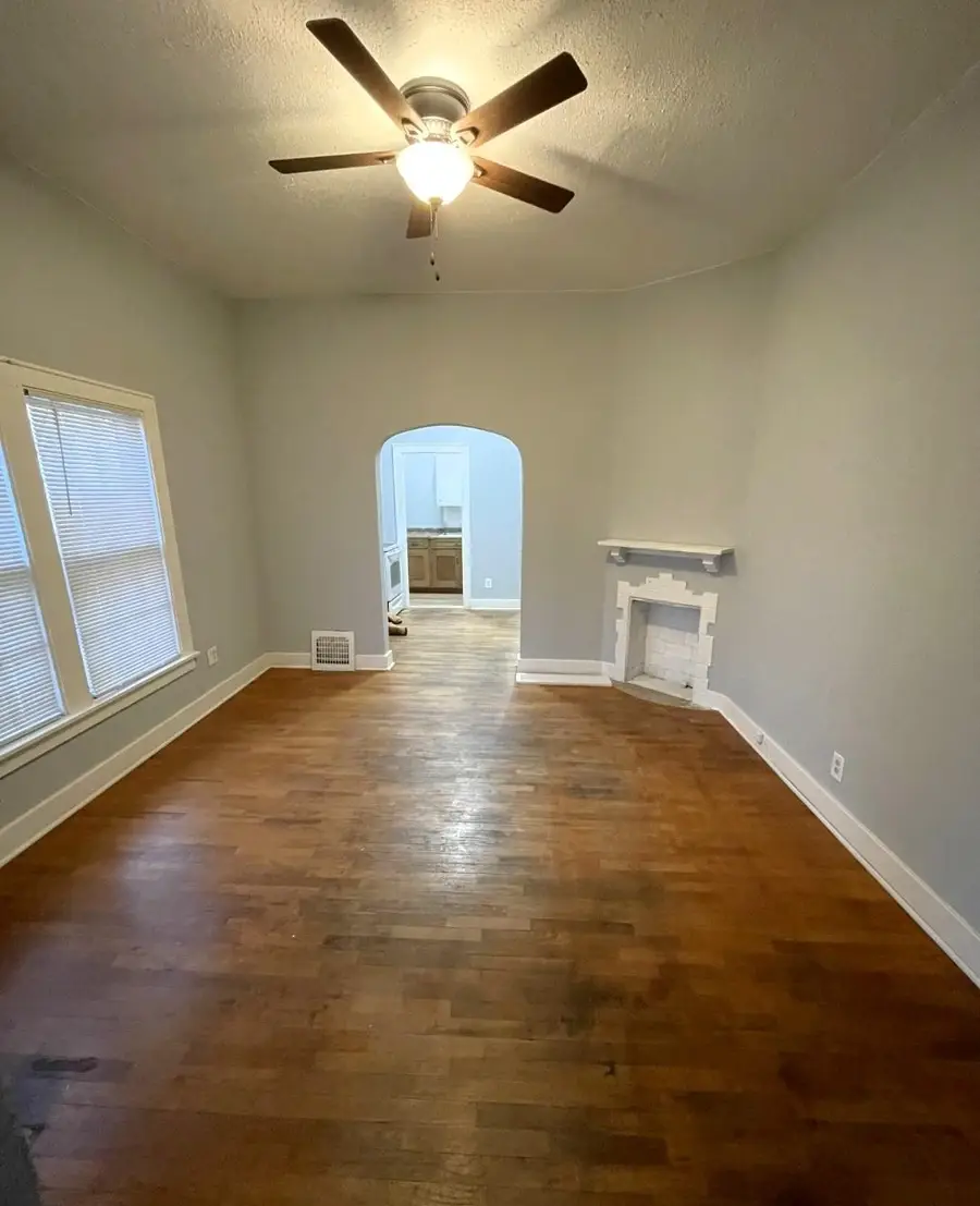 705-707 W Ash St, Salina, KS 67401 - #3