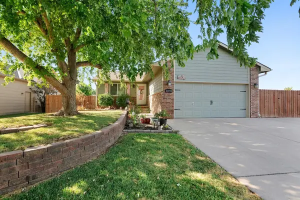 13715 W Autumn Ridge St, Wichita, KS 67235-9768