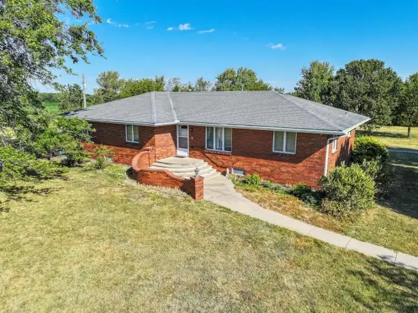 15592 NW 60th, Whitewater, KS 67154