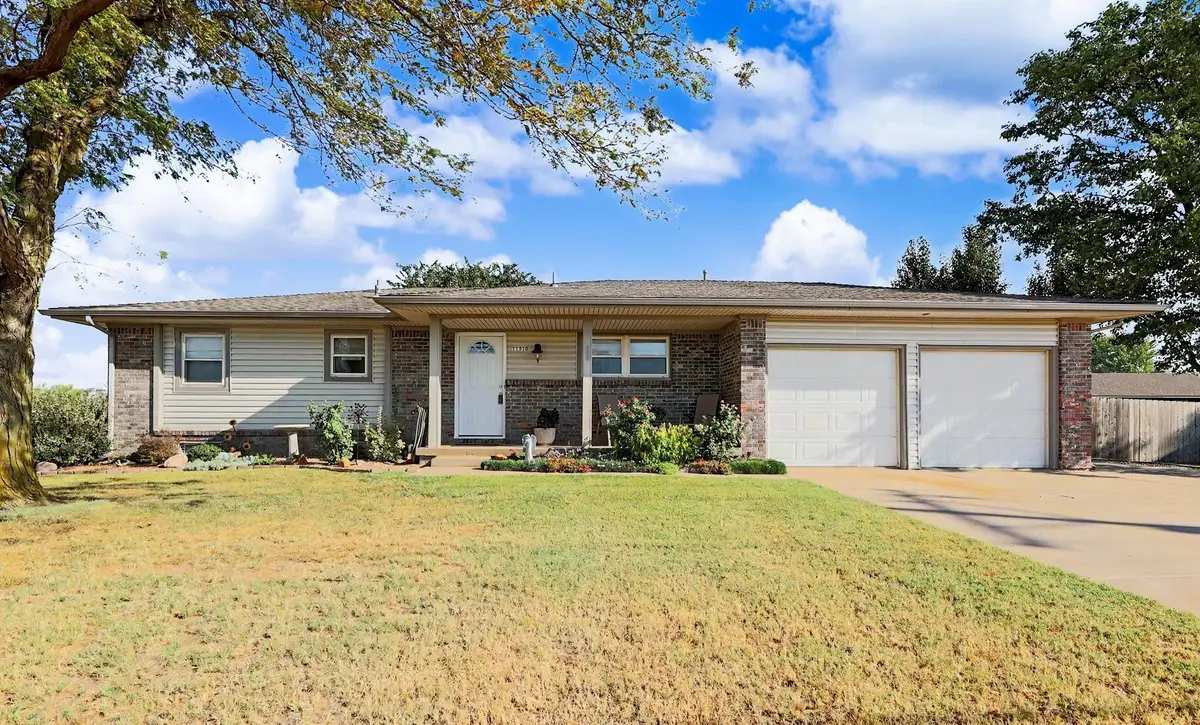 11310 W Macarthur Ave, Wichita, KS 67215 - #1